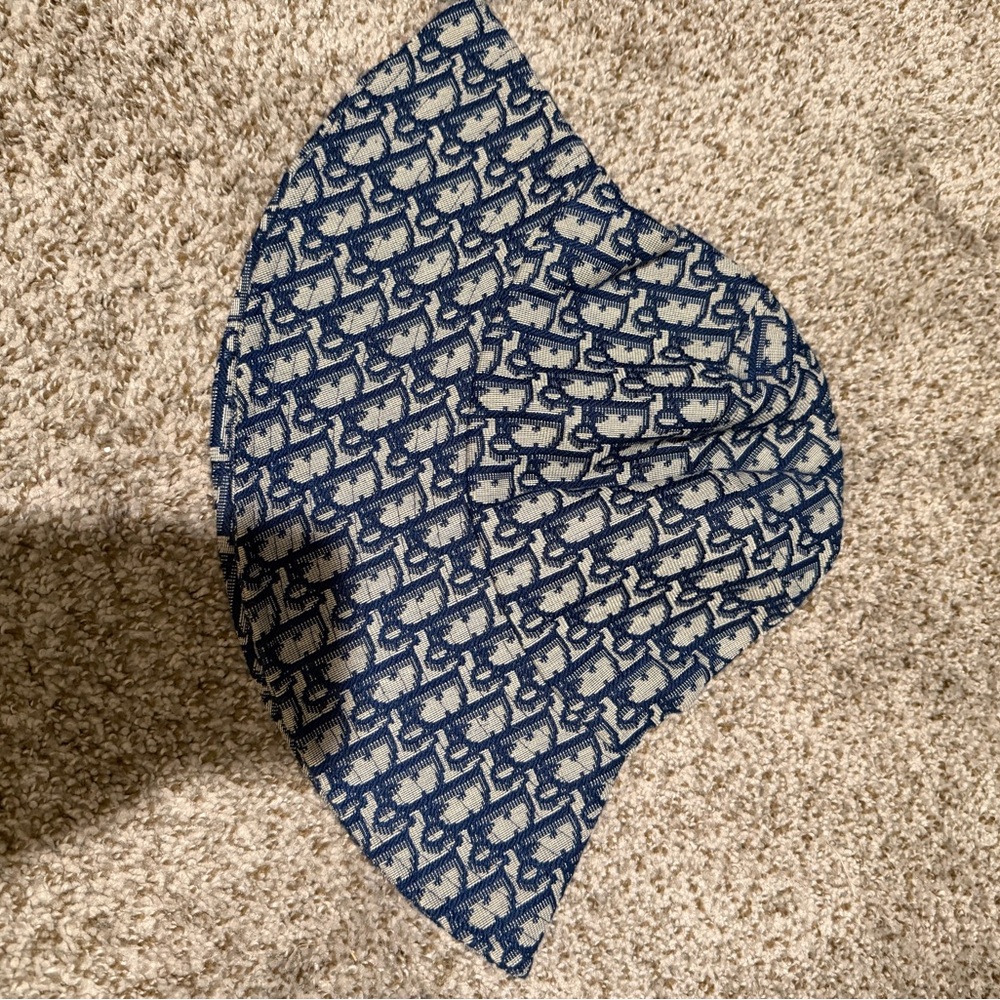 Dior bucket hat